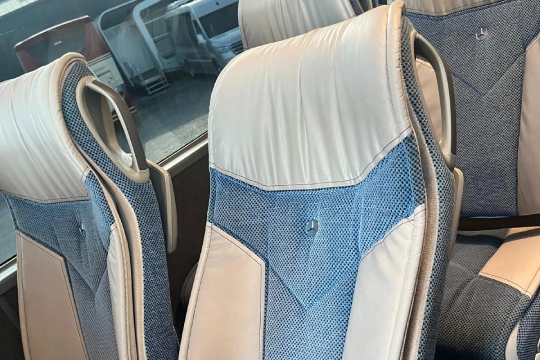 full-size-coach-02