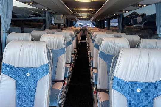 full-size-coach-04